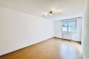 AS IMMOBILIEN: Partially furnished 4br townhouse fitted kitchen carport yard Schwalbach a.T – Main-Taunus-Kreis – Vorschaubild 10