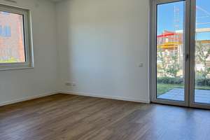 Neubau-Gebiet Hannover Kronsrode: Einbauküche, 2 Terrassen + Garten, 2 Bäder, Fußbodnhzng, TG, Kellr – Christine-Hardt-Straße 21, 30539 Bemerode, Hannover – Vorschaubild 12