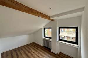 Stilvoll saniert: Helle 2-Zimmer-Wohnung mit Balkon in Düsseldorf-Rath – 40470 Rath, Düsseldorf – Vorschaubild 9