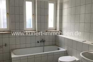 3-Zimmer-Wohnung mit Balkon in attraktiver Wohnlage von Chemnitz, Badezimmer mit Wanne und Dusche – Clausstr. 72, 9126 Chemnitz – Vorschaubild 4