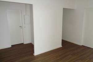 Renovierte + kompakte 3-Zimmer-Wohnung, 2 Balkone mit Weitblick, Duschbad + Aufzug – Kurt-Schumacher-Straße 12, 38102 Viewegsgarten-Bebelhof, Braunschweig – Vorschaubild 7