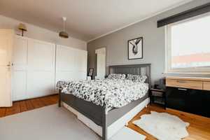 Einzigartiges Einfamilienhaus: 9-Zimmer-Haus mit Kamin, Garten & Scheune – Hildesheim (Kreis) – Vorschaubild 12