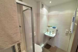 Ideal für jedes Alter: 2-Raum-Wohnung mit Aufzug und Dusche – Carl-Bobach-Straße 10, 9120 Chemnitz – Vorschaubild 7