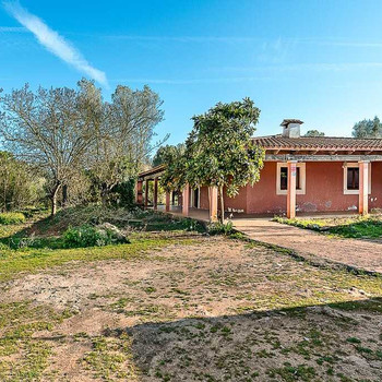 Rustikales Anwesen mit Haus in Algaida