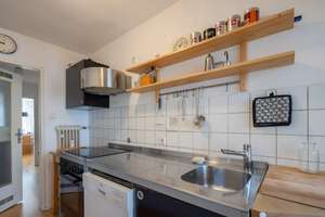 Zentrales Wohnen in Stuttgart: 2-Zimmer-Wohnung mit Balkon