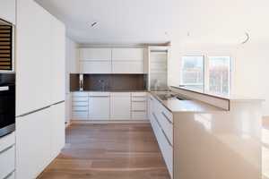 Modernes und neuwertiges Reiheneckhaus ***SAUNA**GARAGE**GARTEN*** – Stuttgart – Vorschaubild 5