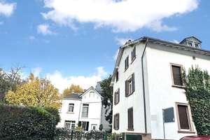 Frankfurt: 2 Häuser mit 6 Einheiten