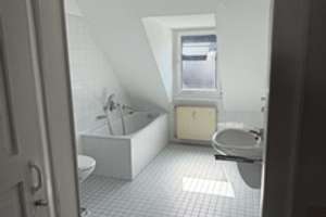 Dachgeschoß Wohnung plus Spitzboden – Die vollständige Adresse der Immobilie erhältst du vom Anbieter., 65183 Westend / Bleichstraße, Wiesbaden – Vorschaubild 2