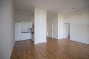 Sunny Living: Helle 2-Zimmer-Wohnung mit Balkon – provisionsfrei – Platz des 4. Juli 6, 14167 Lichterfelde, Berlin – Vorschaubild 2