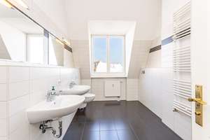 Kernsanierte Altbauwohnung mit großer privater Dachterrasse (22 m²) – Schreinerstraße 32A, 10247 Friedrichshain, Berlin – Vorschaubild 12