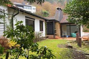 Großzügiges Einfamilienhaus mit Kamin, Terrasse und viel Platz für die ganze Familie – Im Eiertal 21, 67273 Weisenheim am Berg – Vorschaubild 1