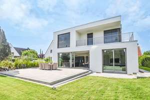Imposante Architektenvilla in bevorzugter Wohnlage von St. Jürgen, fußläufig zu Wakenitz und UKSH! – Die vollständige Adresse der Immobilie erhältst du vom Anbieter., 23562 Sankt Jürgen, Lübeck – Vorschaubild 1
