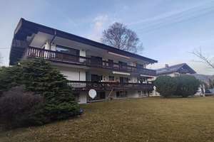 renovierungsbedürftige Wohnung in Traumlage