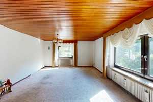 Naturnahes Wohnen – geräumiges Einfamilienhaus mit Traumgrundstück in ruhiger Lage von Pirmasens! – Pirmasens – Vorschaubild 3