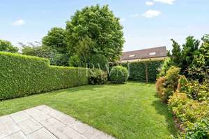 Großzügige 3,5-Zimmer-Wohnung mit traumhaftem Garten, Terrasse und TG-Stellplatz