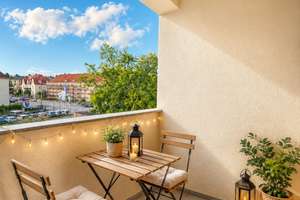 ERSTKLASSIGE 3 ZI. WOHNUNG MIT BALKON - IM GEPFLEGTEN DENKMALOBJEKT IN GUTER LAGE – Dohnaer Straße 75E, 1219 Leubnitz-Neuostra, Dresden – Vorschaubild 3