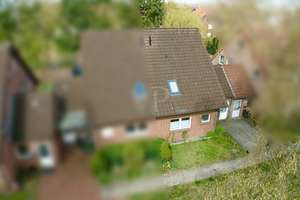 Wohnqualität mit Garten: Doppelhaushälfte mit vielseitigem Raumkonzept – Die vollständige Adresse der Immobilie erhältst du vom Anbieter., 49809 Lingen (Ems) – Vorschaubild 1