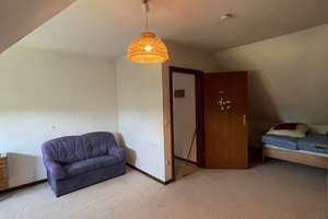Charmantes Reihenmittelhaus mit 5 Zimmern, Balkon und Weitblick über die Leinewiesen – Die vollständige Adresse der Immobilie erhältst du vom Anbieter., 31061 Alfeld (Leine) – Vorschaubild 13
