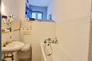 Vermietete 2-Zimmer-Altbau-Wohnung mit Stuck und Süd-Loggia im VH eines Altbaus in Neukölln – Die vollständige Adresse der Immobilie erhältst du vom Anbieter., 12055 Neukölln (Ortsteil), Berlin – Vorschaubild 9