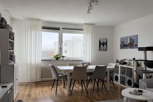 Attraktive Kapitalanlage mit Fernblick - Vermietete 4-Zimmer Wohnung zu verkaufen