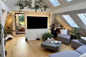 Einzigartige DG-Wochnung mit Panoramablick, Terrasse, Stellplatz mit Wallbox, Sauna, Klima, Mini-PV