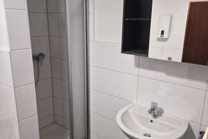 Lichtdurchflutete 3 Zimmer Wohnung mit Loggia, weißem Bad und Einbauküche im 4. OG in Bochum-Höntrop – Carl-Bosch-Straße 16, 44869 Höntrop, Bochum – Vorschaubild 7