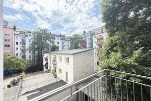 Einzigartige Altbauwohnung in saniertem Denkmalaltbau in Toplage. – Die vollständige Adresse der Immobilie erhältst du vom Anbieter., 80798 Neuschwabing, München – Vorschaubild 12
