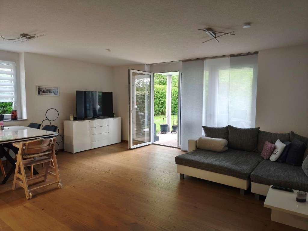 Immobilie in Ofterdingen - 3,5 Zi.-EG-Wohnung im Grünen in Ofterdingen, mit großer Terrasse, Garten und viel Freiraum - Bild 3