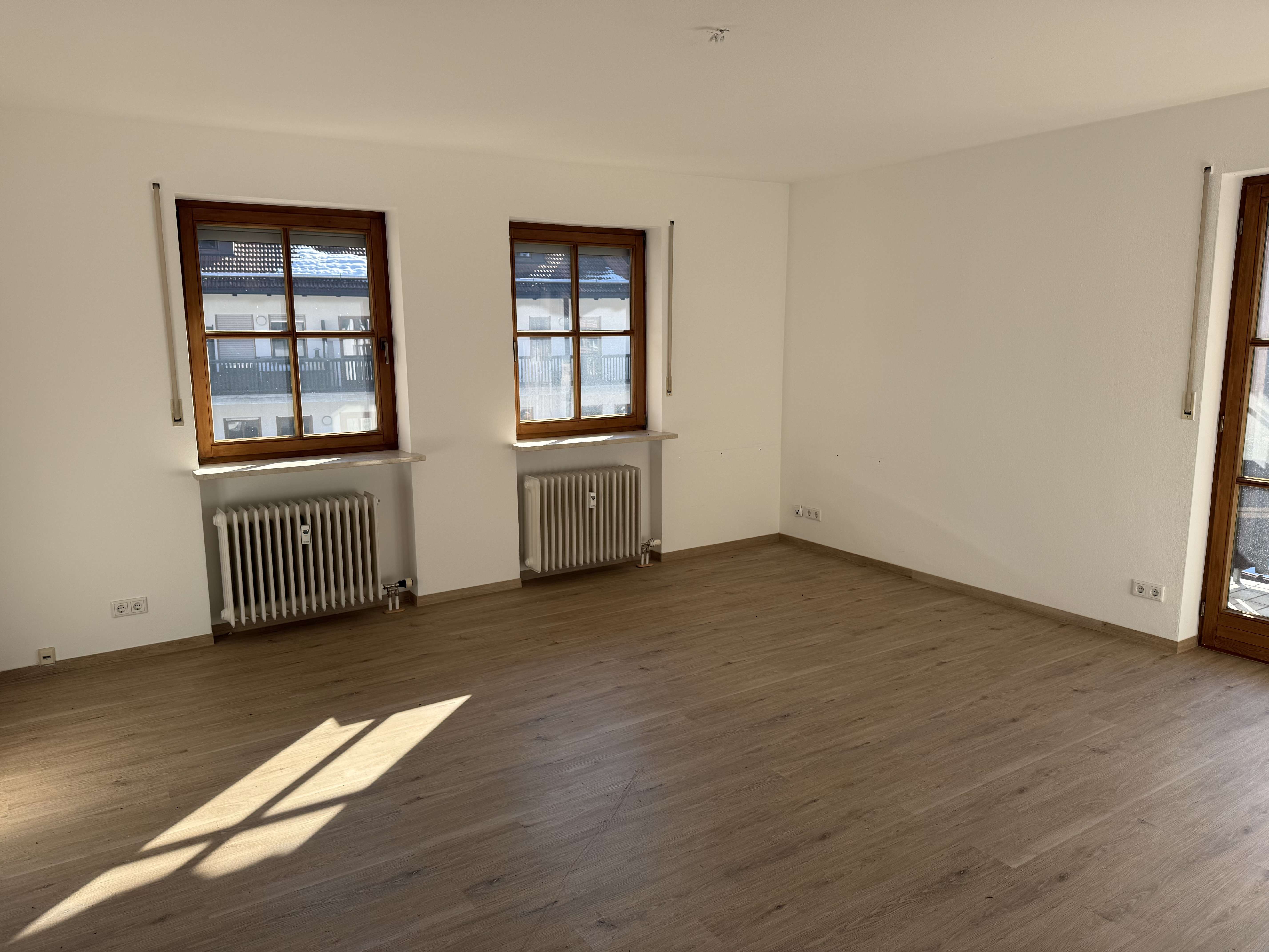 Immobilie in Kiefersfelden - I. I. TEAM: helle, großzügige 2-Zimmer-Wohnung mit 2 Balkonen im 2. OG  mit Lift - Bild 11