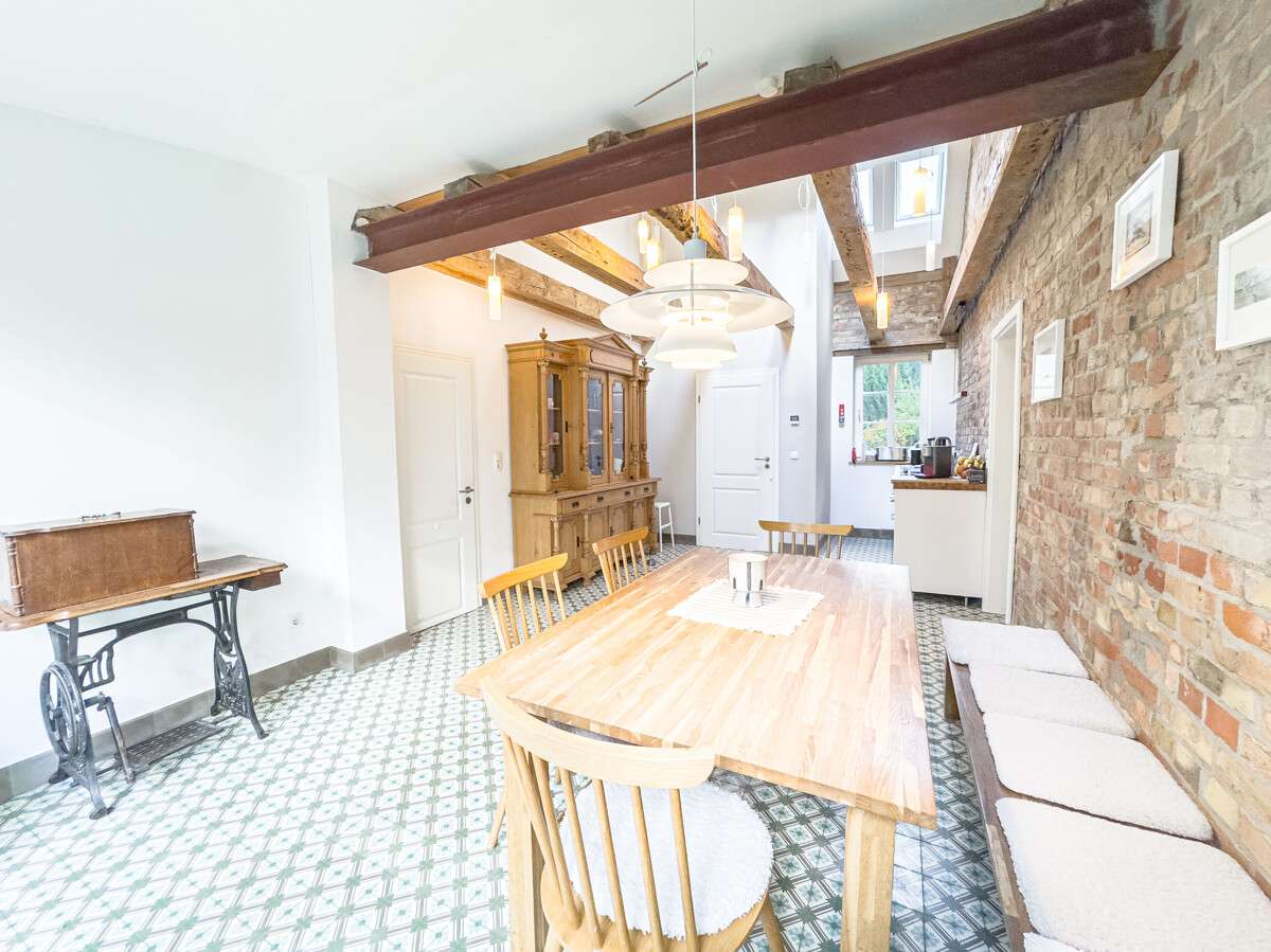 Immobilie in Groß Mohrdorf - Stilvoll & hochwertig saniertes Landhaus mit Wasserblick nähe Stralsund // 2WE // 317m² // PV-Anlage - Bild 21