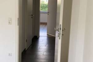 solide vermietete 4-Zimmer-Wohnung mit Balkon – Die vollständige Adresse der Immobilie erhältst du vom Anbieter., 52078 Forst, Aachen – Vorschaubild 3