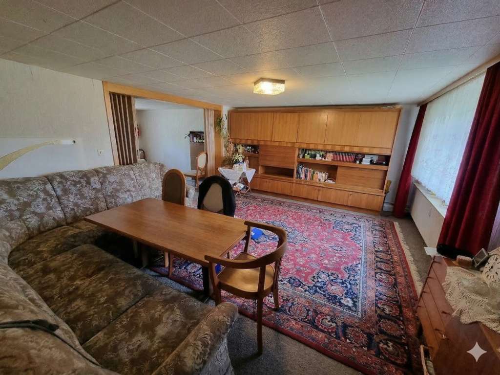 Immobilie in Oberroßbach - Solides Bauernhaus mit Scheune und Garage in Oberroßbach! - Bild 4