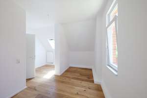 3 Zimmer DG-Maisonette in Denkmal direkt am Südheimer Platz ! – Burgstallstrasse 102, 70199 Südheim, Stuttgart – Vorschaubild 24