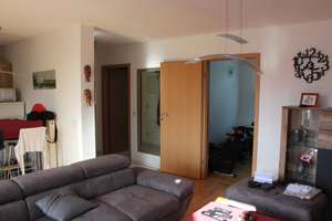 Moderne, gut geschnittene 3-Zimmer-Dachgeschosswohnung mit EBK und eigenem Parkplatz – 40589 Holthausen, Düsseldorf – Vorschaubild 4