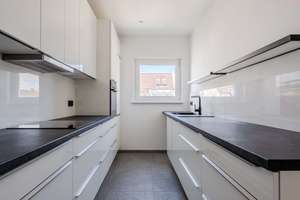 Sonnenbalkon trifft Kudamm-Blick - Hochwertig modernisierte 4 Zimmerwohnung ! – Sybelstraße 56, 10629 Charlottenburg, Berlin – Vorschaubild 18