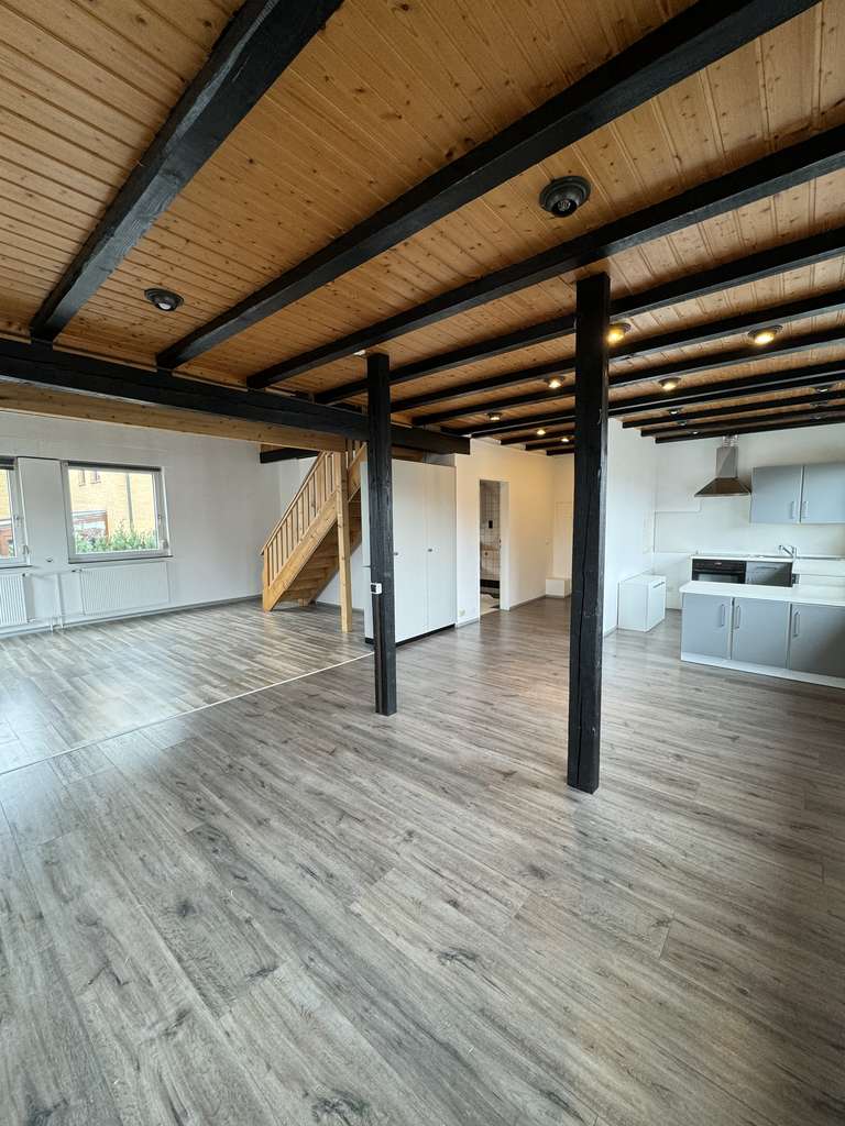 Immobilie in Heimsheim - Attraktive Galeriewohnung mit Balkon, viel Tageslicht und einem Stellplatz - Bild 2