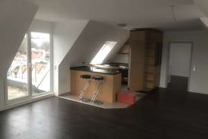 Wuppertal-Cronenberg: Helle 2,5-Zimmer-Wohnung mit praktischem Schnitt – Schulweg 68, 42369 Cronenberg, Wuppertal – Vorschaubild 2