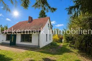 Ferien -/ Wohnhaus und ganz viel Grundstück im Neustrelitzer Kleinseenland, für kreative Köpfe und H – Die vollständige Adresse der Immobilie erhältst du vom Anbieter., 17237 Blankensee – Vorschaubild 2