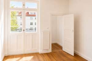 EXKLUSIVE 4-ZIMMERWOHNUNG MIT KAMIN, LOGGIA  &  HOCHWERTIGER SANIERUNG  IN BESTLAGE BERLIN-STEGLITZ – Die vollständige Adresse der Immobilie erhältst du vom Anbieter., 12163 Steglitz, Berlin – Vorschaubild 13