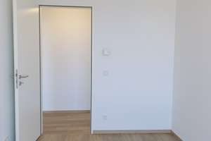 2 Monate mietfrei *! tolles Appartement mit Einbauküche, Balkon, Fussbodenheizung, Lift etc. – Kattenbrookstrift 51, 30539 Bemerode, Hannover – Vorschaubild 14