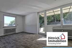 Helle 3-Zi.-Wohnung mit 2 Balkonen, Aufzug  – frisch gestrichen! – Hirsauer Straße 214, 75180 Pforzheim – Vorschaubild 1