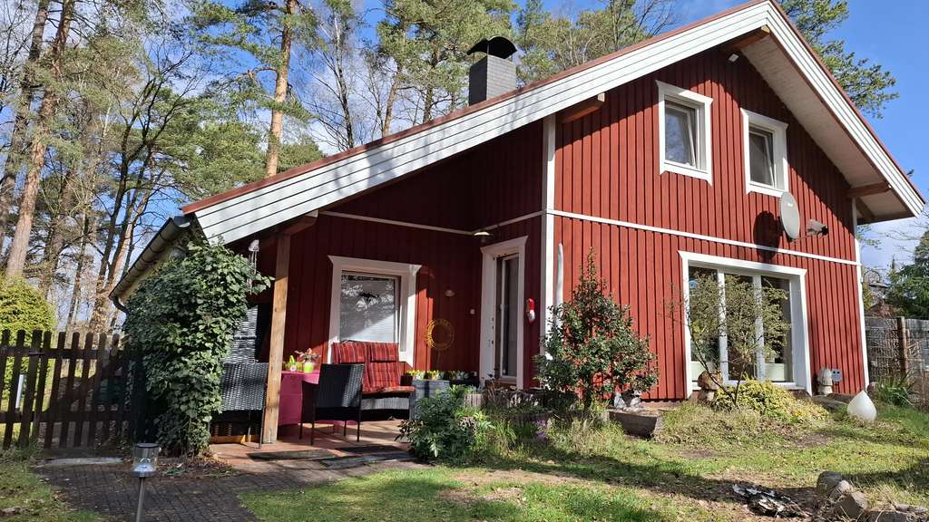 Immobilie in Wietze - EinfamilienhBesonderes Schwedenhaus in Wietz -provisionsfrei- - Bild 3