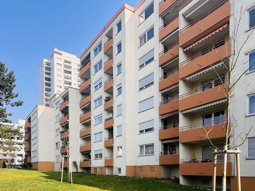 Immobilie in Leonberg - Top-Lage: helle 1,5 Zimmer-Wohnung in Leonberg, Nähe Leo Center - Bild 0