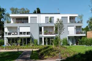 Carreé Stockum 3-Zimmer "Penthouse", top Lage, nah zum Rhein gelegen, top Ausstattung!