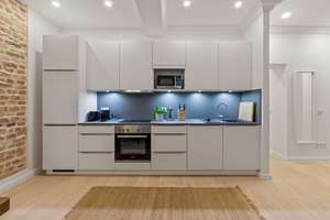 Luxurious, freshly renovated 4 room apartment in Prenzlauer Berg in the heart of Berlin – Die vollständige Adresse der Immobilie erhältst du vom Anbieter., 10405 Prenzlauer Berg, Berlin – Vorschaubild 17