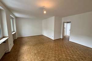 Lichtdurchflutete 2,5-Zimmer-Wohnung mit Balkon in Essen – Michaelstraße 25, 45138 Südostviertel, Essen – Vorschaubild 3