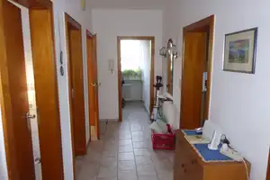freistehendes Einfamilienhaus mit Ausrichtung nach Süden - auch als Zweifamilienhaus nutzbar – Osterather Straße 90, 40670 Neuss (Rhein-Kreis) – Vorschaubild 12