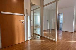 Stilvolle 3-Zimmer-Wohnung mit Balkon und Stellplatz in beliebter Höhenwohnlage – Die vollständige Adresse der Immobilie erhältst du vom Anbieter., 42287 Barmen, Wuppertal – Vorschaubild 11