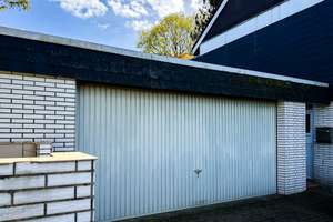 Von privat: Einfamilienhaus mit Einliegerwohnung, ausgebautem Dachgeschoss & Doppelgarage – Scottweg 76, 42329 Vohwinkel, Wuppertal – Vorschaubild 3