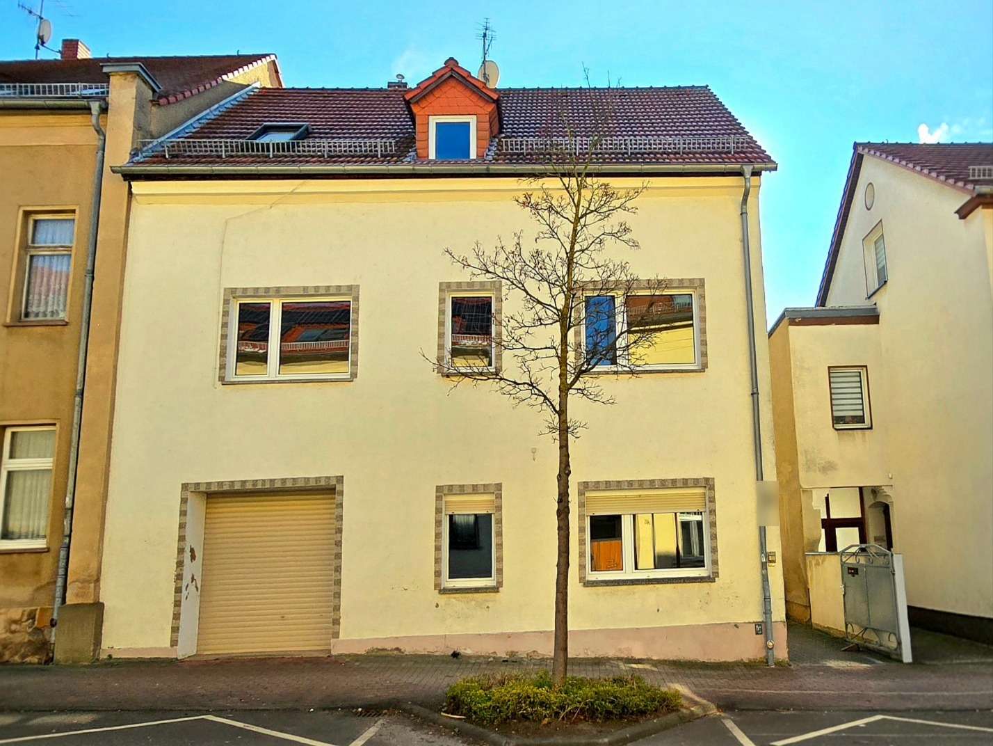 Charmantes Stadthaus in Borna zur individuellen Gestaltung, Leipzig Kreis – Bild 1